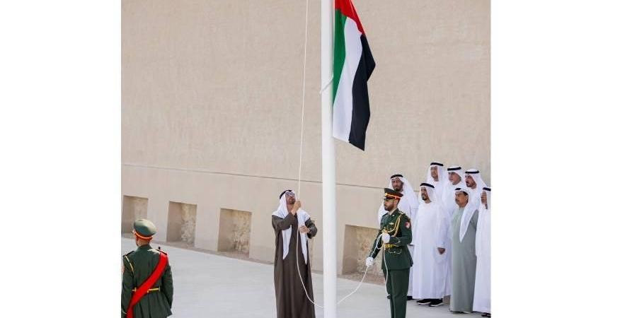 محمد بن زايد: أبناء الإمارات يجتمعون على حب الوطن والمسؤولية تجاه إعلاء رايته خفّاقة