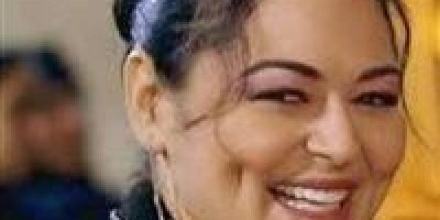 اختنقت من الدخان.. تفاصيل وفاة نيفين مندور متأثرة بحريق شقتها في الإسكندرية