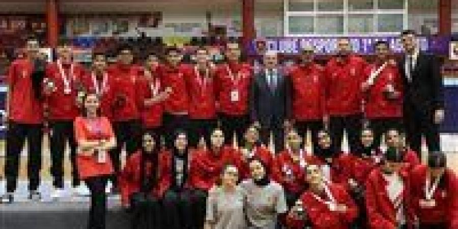 السلاح
      المصري
      يحصد
      7
      ميداليات
      في
      الألعاب
      الإفريقية
      للشباب