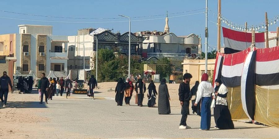 خلال
      اليوم
      الثاني..
      محافظ
      جنوب
      سيناء
      يتابع
      سير
      العملية
      الانتخابيةلجولة
      الإعادة
      لانتخابات
      مجلس
      النواب