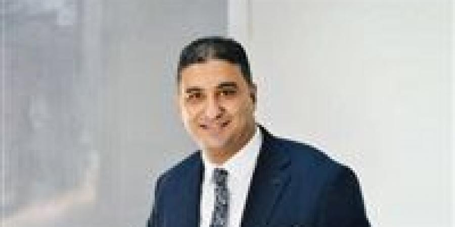 المصري
      يحسم
      مصير
      عمر
      الساعي
      من
      العودة
      للأهلي