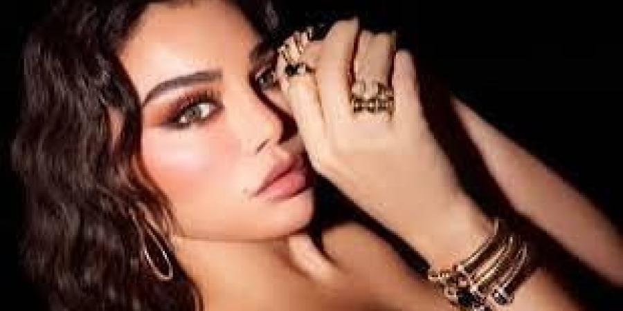 فيديوهات
      هيفاء
      وهبي
      المسربة
      مع
      خليجي
      تشعل
      السوشيال
      ميديا..
      مشاهد
      صادمة
      حول
      المقطع