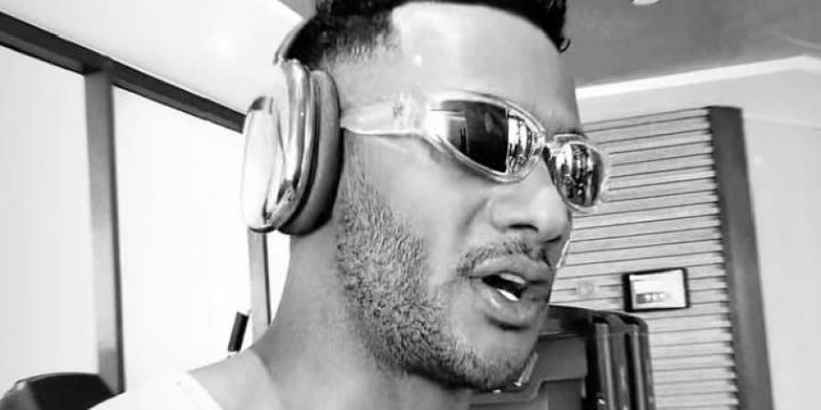 محمد
      رمضان:
      ببدأ
      يومي
      بالصلاة
      ومفيش
      يوم
      بيعدي
      إلا
      أما
      اسمع
      صوت
      أمي