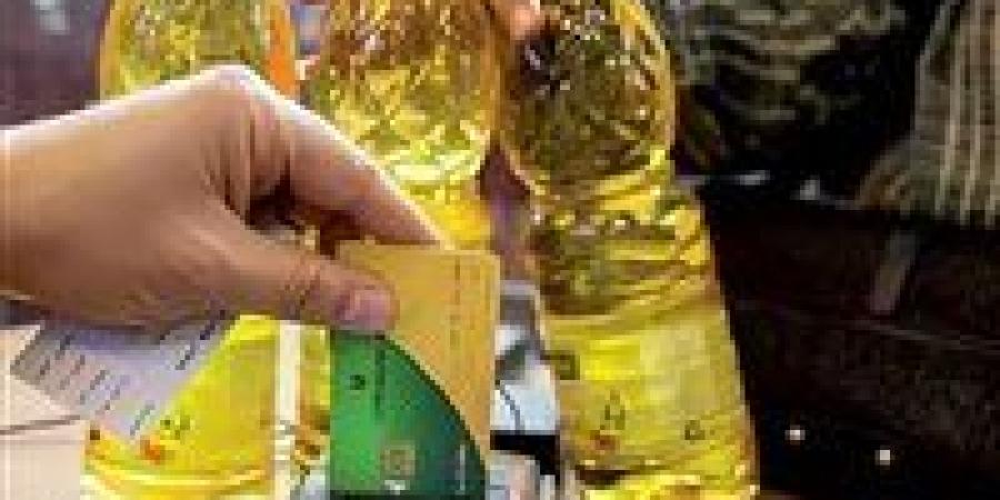 عاجل|لو
      لسة
      مضفتش
      أولادك..خطوات
      ضم
      أفراد
      الأسرة
      على
      البطاقة
      التموينية