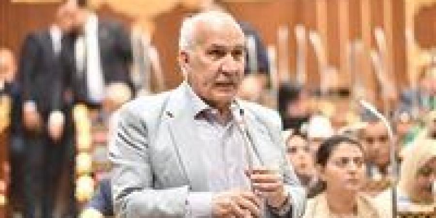 السيد
      عبد
      العال
      رئيس
      حزب
      التجمع
      عن
      تغليظ
      عقوبة
      سرقة
      التيار
      الكهربائي:
      الحرامي
      هو
      المحتكر
      مش
      المواطن
      الغلبان