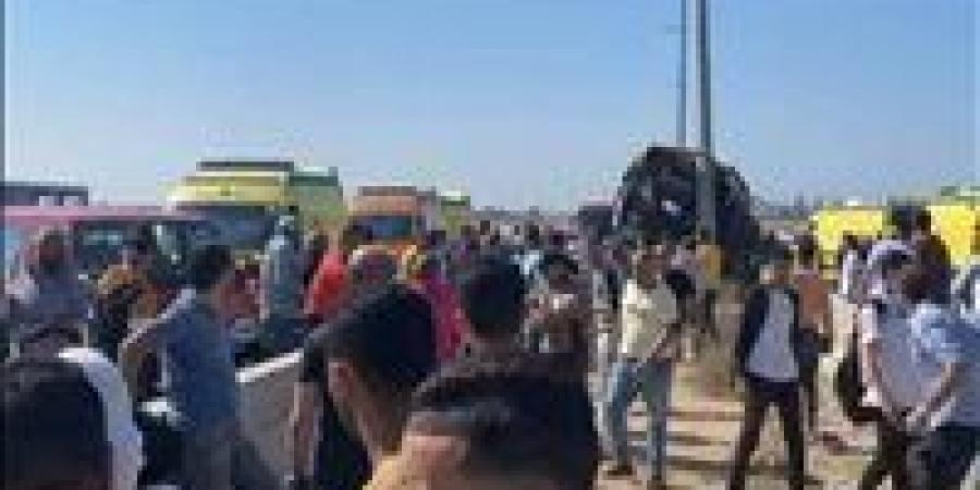 مصرع
      3
      أشخاص
      وإصابة
      18
      آخرين
      فى
      حادث
      تصادم
      بالطريق
      الصحراوى
      بوادى
      النطرون