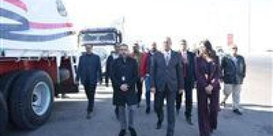 التموين
      تطلق
      القافلة
      15
      من
      المساعدات
      الإغاثية
      العاجلة
      إلى
      قطاع
      غزة