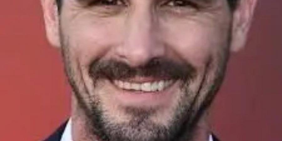 خلص
      على
      نفسه..
      وفاة
      الممثل
      جيمس
      رانسون
      في
      منزله
      بـ
      لوس
      أنجلوس