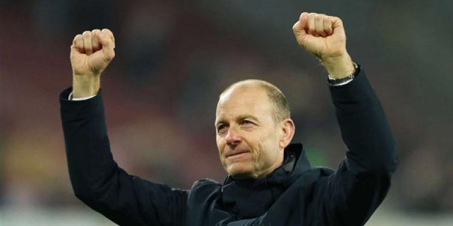 ييس
      توروب
      يرفض
      تعاقد
      الأهلي
      مع
      محمد
      عبد
      المنعم