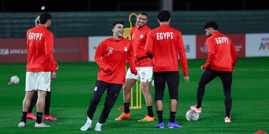 محمد
      عبد
      الجليل:
      الأجواء
      داخل
      المنتخب
      تبعث
      على
      التفاؤل
      قبل
      مواجهة
      زيمبابوي