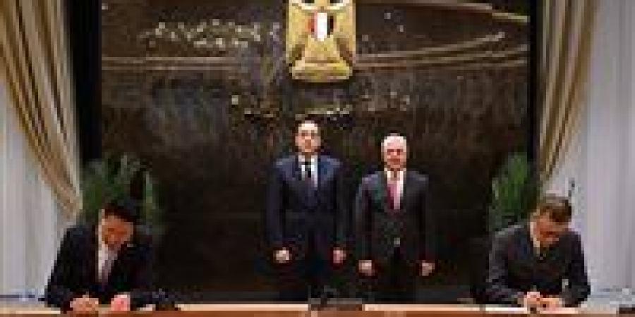 مصر
      تستقبل
      1.15
      مليار
      دولار
      استثمارات
      صناعية
      جديدة
      في
      قناة
      السويس..
      5400
      فرصة
      عمل
      تعزز
      التصنيع
      المحلي