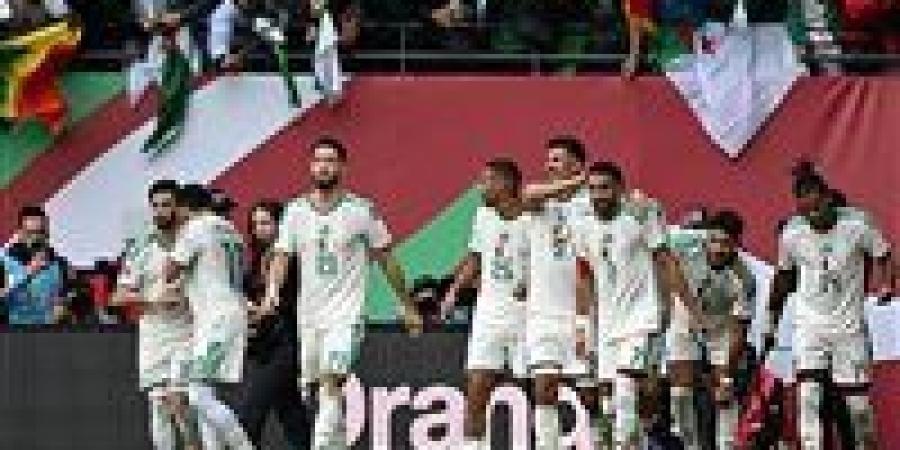 الجزائر
      أخر
      المنضمين..
      مصر
      تتصدر
      قائمة
      المنتخبات
      التي
      سجلت
      100
      هدف
      فأكثر
      في
      الأمم
      الإفريقية