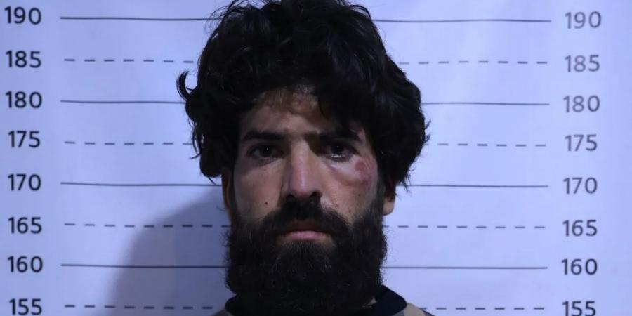 «والي
      دمشق
      في
      قبضة
      الأمن»..
      سوريا
      تعلن
      القبض
      على
      أخطر
      قيادات
      داعش
      وتكشف
      التفاصيل