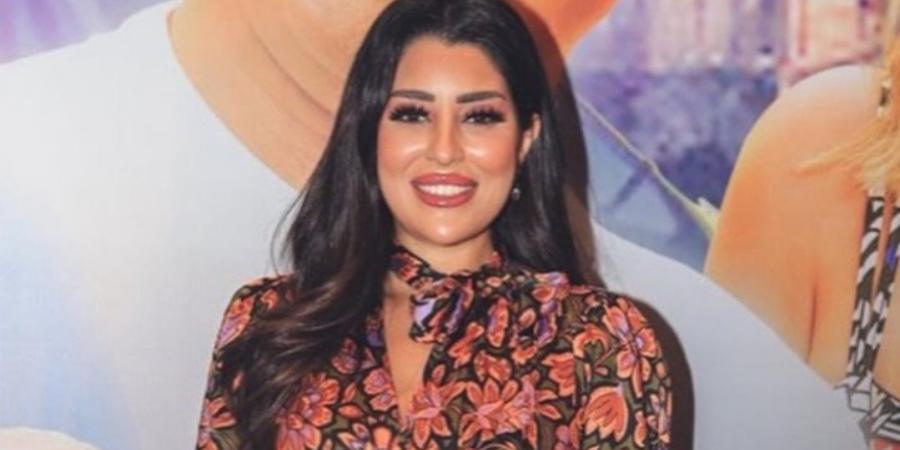 أيتن
      عامر:
      إن
      الراجل
      يتجوز
      على
      مراته
      ده
      حقه
      الشرعي..
      وأنا
      طلبت
      الطلاق