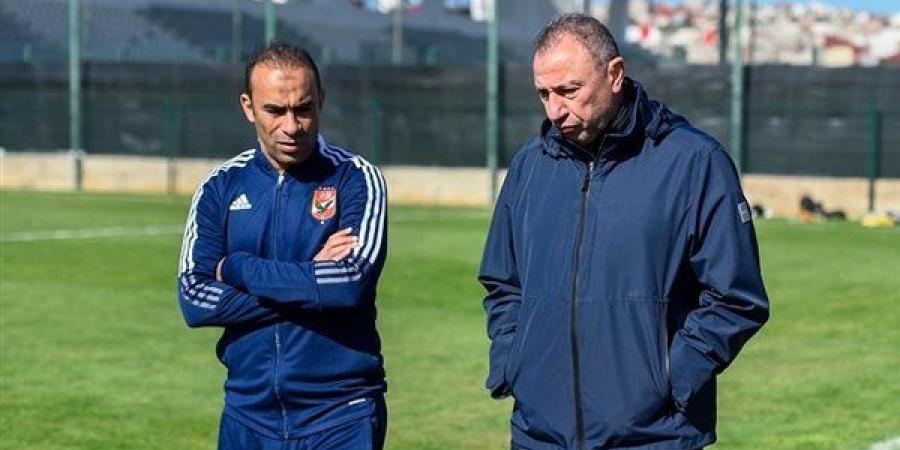 خالد
      الغندور:
      سيد
      عبد
      الحفيظ
      يرفض
      مقترح
      عودة
      صلاح
      محسن
      للأهلي
      بشكل
      قاطع