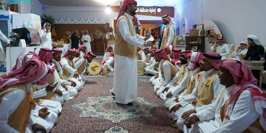 جناح إمارة القصيم بـ«واحة الأمن» يقدم عروضا حية تستحضر الموروث الشعبي