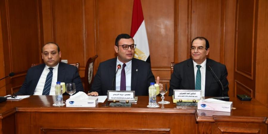 وزير الإسكان من الشيوخ: التوسع في المدن الجديدة ضرورة لوقف التعدي على الأراضي الزراعية