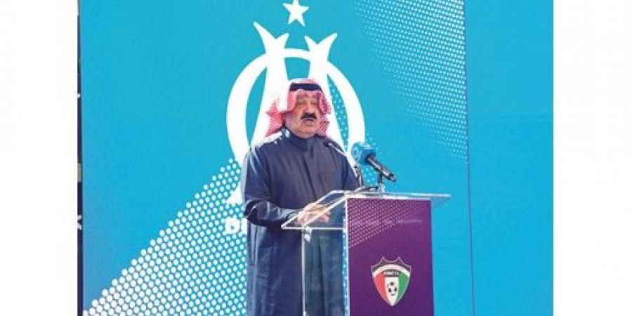 «الكويتية» توقّع عقد رعاية «السوبر الفرنسي» مع اتحاد الكرة
