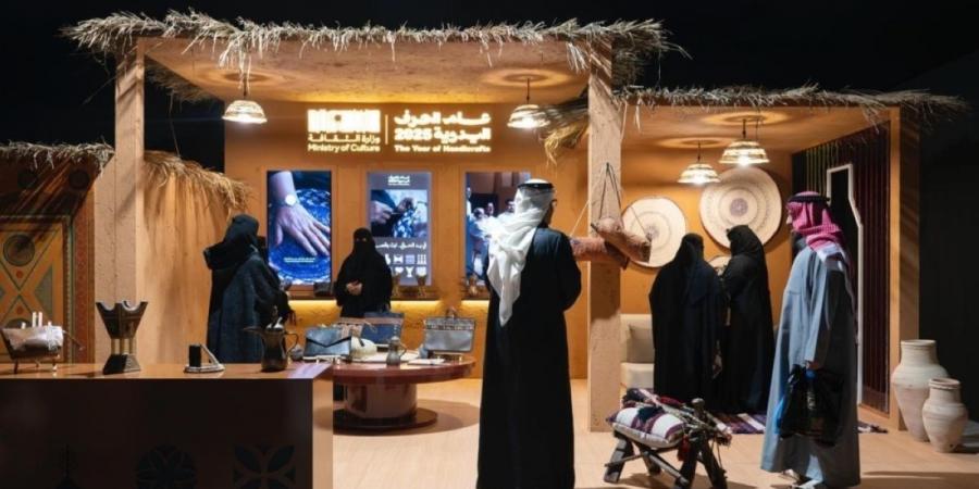 مبادرة «عام الحرف اليدوية 2025» 
تشارك في مهرجان الملك عبدالعزيز للإبل