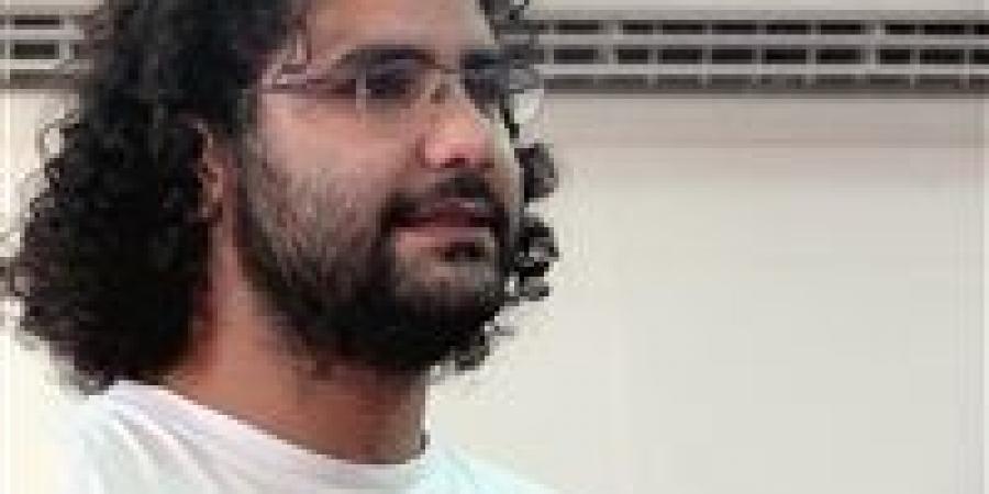 تنديد بمنشورات علاء عبد الفتاح القديمة.. بريطانيا تتنصل وتنقلب على الناشط ودعوات لترحيله