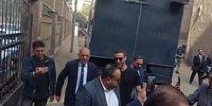 رمضان صبحي يمثل أمام المحكمة لحضور جلسة النطق بالحكم في قضية التزوير