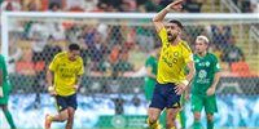 إيفان توني يتألق وعبد الإله العمري يرد: التعادل الإيجابي (2/2) يحسم نتيجة الشوط الأول بين الأهلي والنصر في دوري روشن السعودي