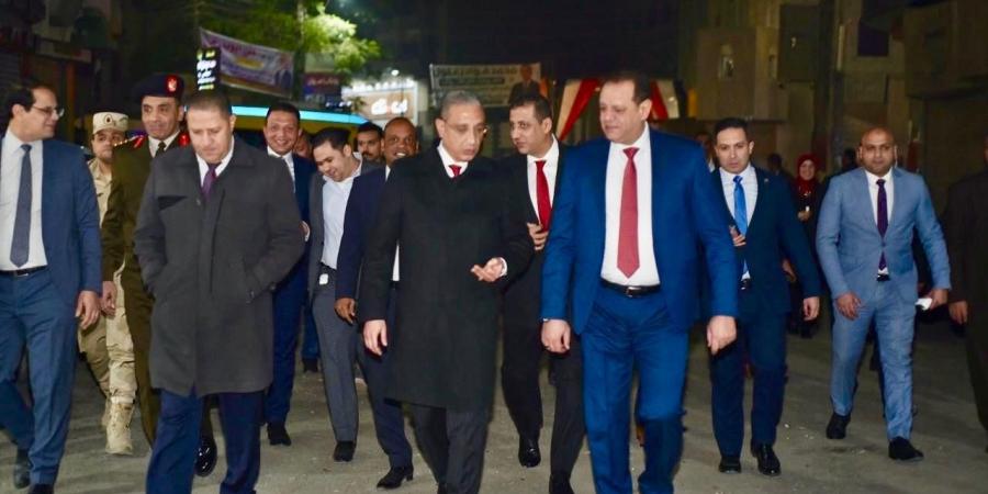 في أجواء من المحبة والسلام.. مدير أمن الفيوم يهنئ الأخوة الأقباط بعيد الميلاد ويؤكد: مصر نسيج واحد