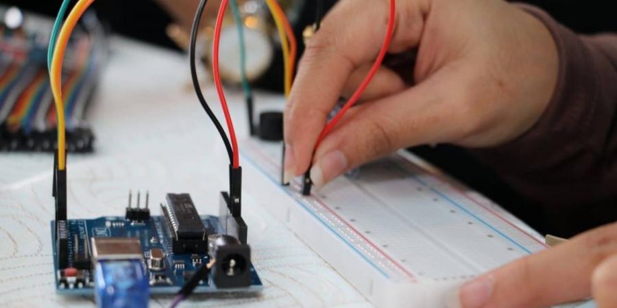 جامعة الملك عبدالعزيز تفتتح فعاليات هاكثون النمذجة