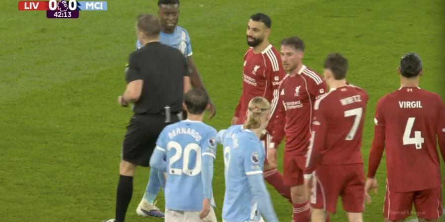 ليفربول.. ملخص اهداف ونتيجة مباراة ليفربول ومانشستر سيتي في الشوط الأول بـ الدوري الانجليزي الممتاز
