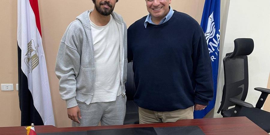 القناة يدعم صفوفه بدوري المحترفين بإستعارة مصطفي حمادة صانع ألعاب مودرن سبورت