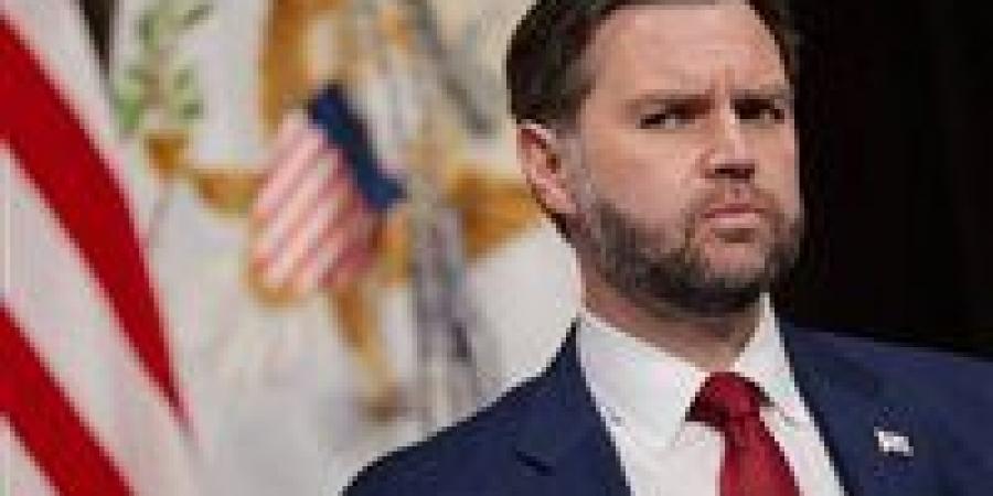 جي دي فانس.. رهان طهران الأخير لترويض قنابل ترمب في الشرق الأوسط