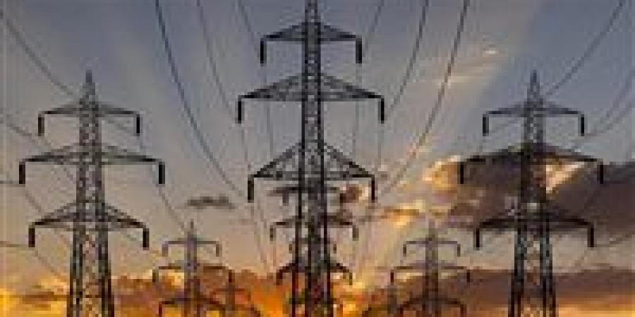 عطل مفاجئ بمحطة محولات يقطع الكهرباء مؤقتًا عن القاهرة الجديدة والشروق..مصدر يوضح