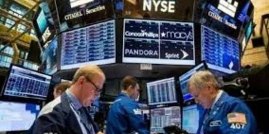 تراجع عقود الأسهم الأمريكية مع اقتراب انتهاء مهلة ترامب