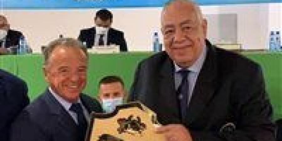 بطولة أفريقيا كمال الأجسام بالإسكندرية وقرار عادل فهيم التاريخي