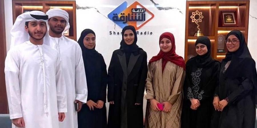 «نقاش الناشئة» منبر تفاعلي... إذاعة الشارقة تدعم الأسرة والشباب