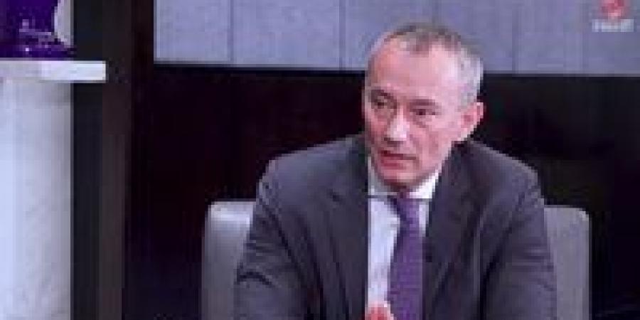 الليلة على «القاهرة الإخبارية»..نيكولاي ملادينوف يفتح ملفات الإعمار والسلام بغزة