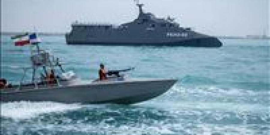 «أسطول البعوض».. هل هو السلاح الأهم لإيران لتأمين مضيق هرمز ؟