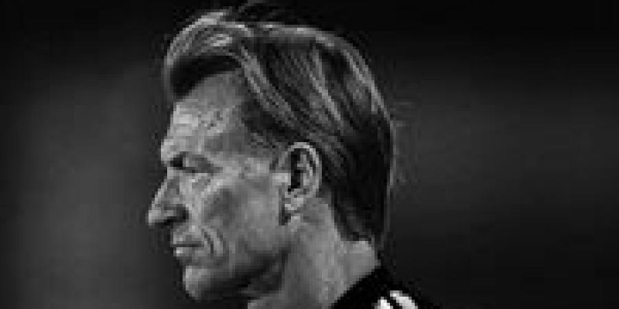 أزمة داخل المنتخب السعودي.. كواليس رحيل رينارد والشرط الجزائي