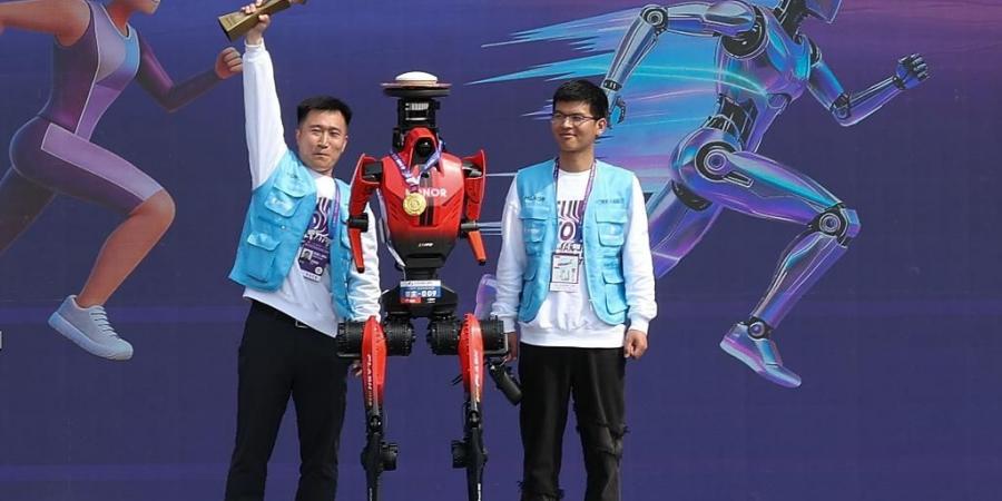 «روبوت صيني يهزم العدائين البشر».. بكين: الابتكار التكنولوجي نموذج للقوى الإنتاجية الحديثة النوعية