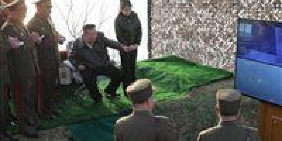 بحضور كيم جونج أون.. كوريا الشمالية تجري تجارب صاروخية جديدة