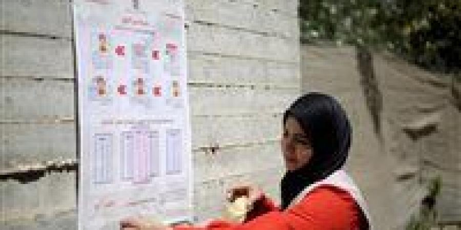 صندوق اقتراع وسط الركام.. دير البلح تشهد أول انتخابات محلية في غزة منذ عقدين