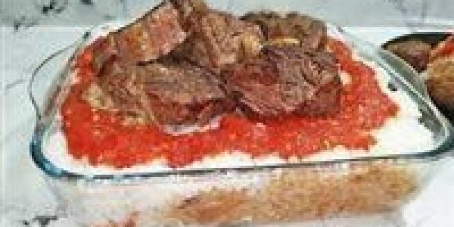 طريقة عمل فتة الحمص الشامية بالتسقية بخطوات سهلة ومذاق مميز