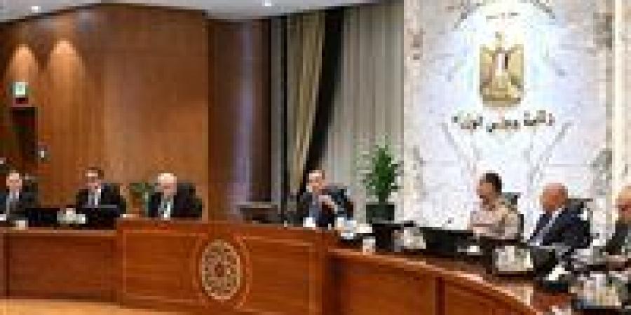 رئيس الوزراء يكلف الحكومة بالالتزام بحضور جلسات البرلمان والتفاعل مع كل ما يُطرح