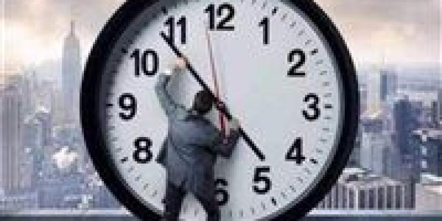 مفيش ساعة 12:30 الليلة.. تطبيق التوقيت الصيفي وتغيير الساعة خلال دقائق