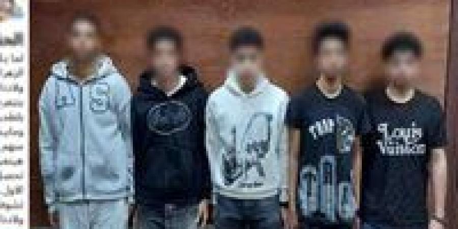 بعد شكاوى الأهالي.. ضبط 5 طلاب بتهمة مضايقة الطالبات أمام مدرسة بمصر القديمة