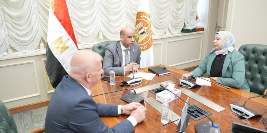 10 آلاف فرصة عمل جديدة واستثمارات بـ800 مليون دولار بعد تعاون وزارة العمل مع أروجلو