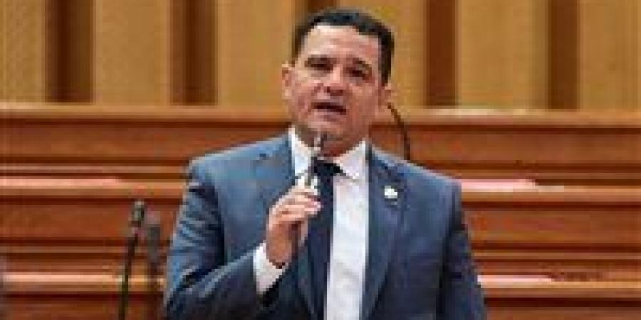 النائب أمير الجزار يتقدم باقتراح برغبة للتوسع في منافذ صرف أدوية التأمين الصحي بالقرى والمناطق الريفية