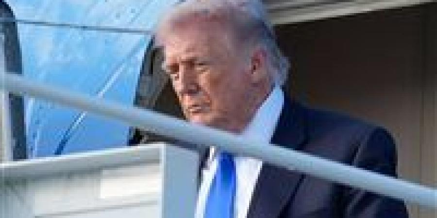 بسبب حادث أمنى.. أفراد الخدمة السرية يجلون الرئيس الأمريكي من حفل بالبيت الأبيض