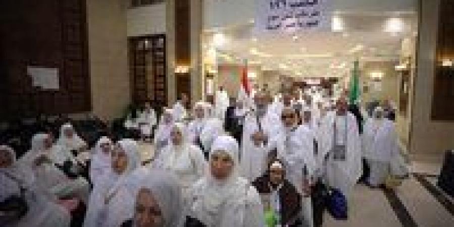 «الطيران المدني» تخصص 277 رحلة لنقل 62 ألف حاج وتجهز خيمة مكيفة بمطار القاهرة