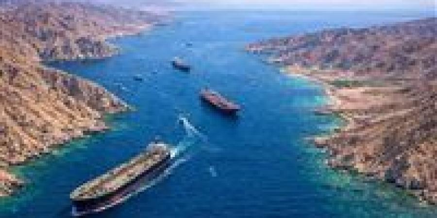 تحت التهديد.. السيناريو الأسود لانقطاع الكابلات البحرية في مضيق هرمز